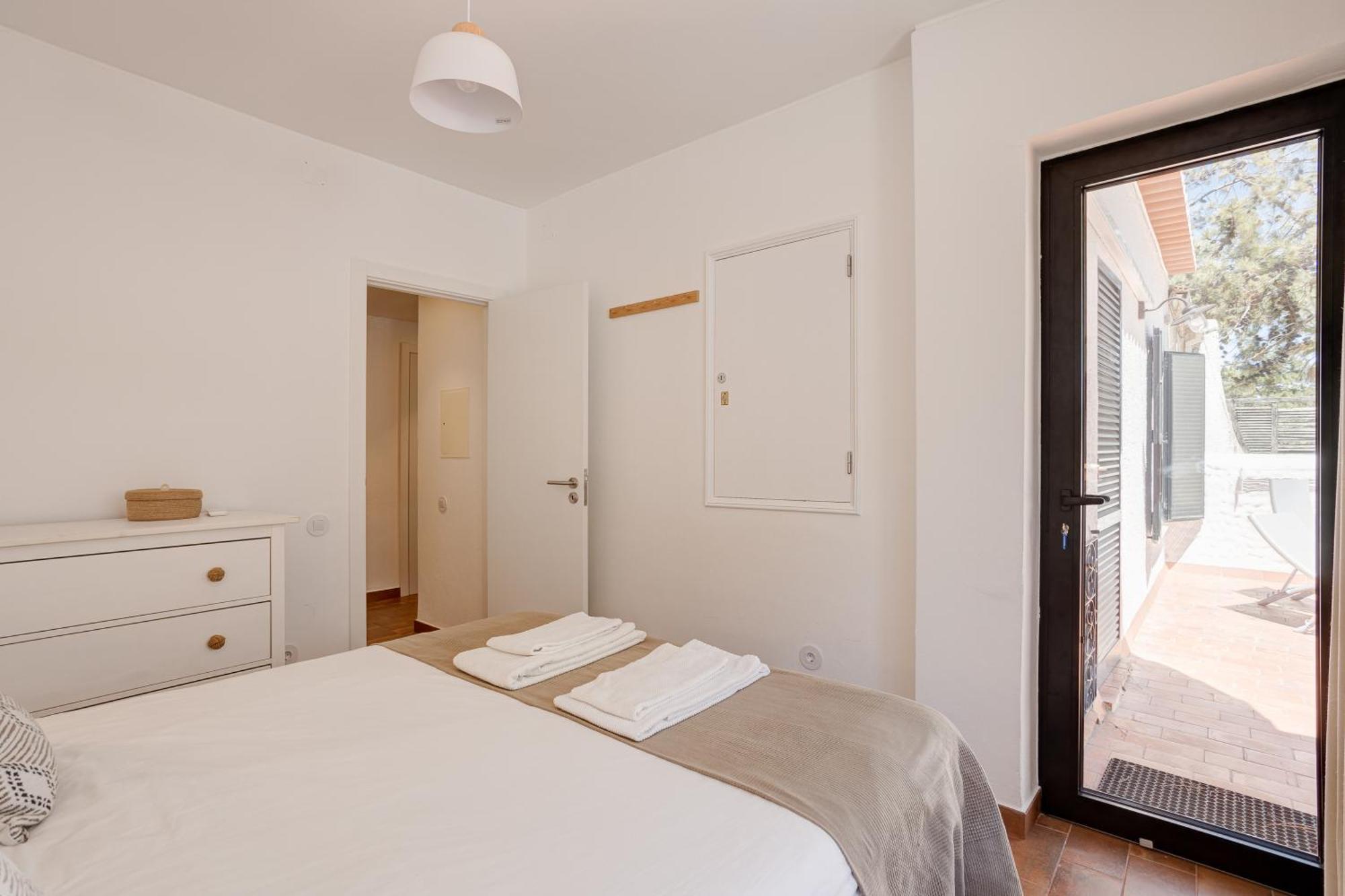 Moradia Tradicional No Centro A 100m Da Holiday home Monte Gordo